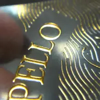 Цветные самоклеящиеся этикетки