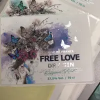 Самоклеящиеся этикетки на заказ