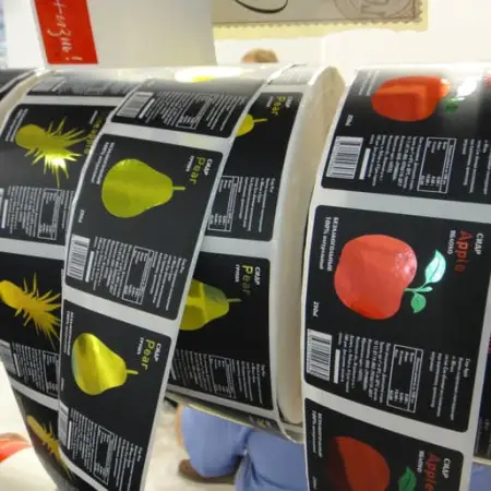 Самоклеящиеся этикетки в рулонах